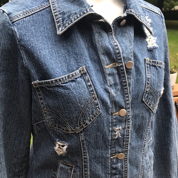 Worn denim jacket size 10 - Picture 4 of 11